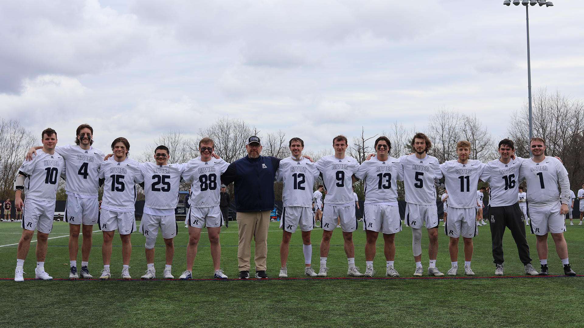 Men’s Lacrosse Glides Past the Cadets, 17-4, on Senior Day 