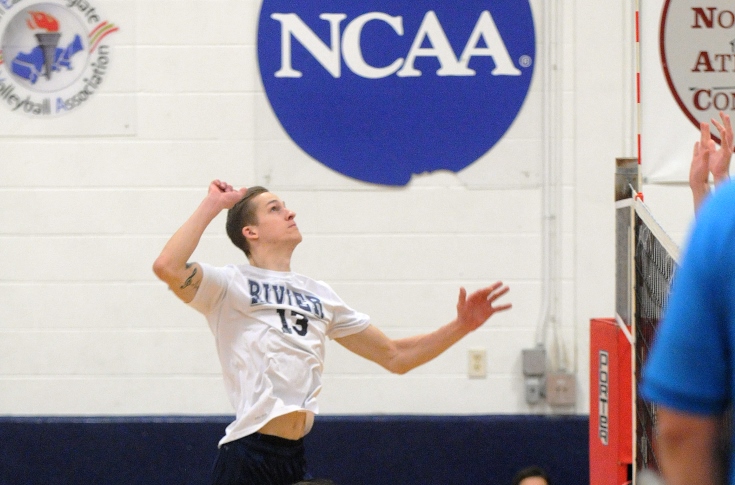 Men's Volleyball: #10 Raiders shutout by #7 Wentworth