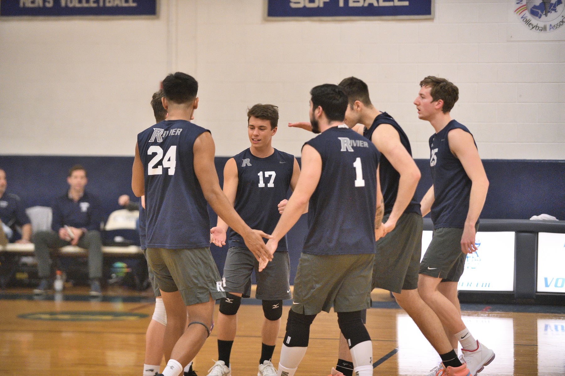 Men's Volleyball: The Raiders remain perfect in GNAC with win over Wildcats