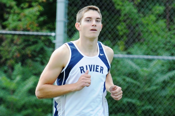 Men's Cross Country finishes 11th at Keene State Invitational