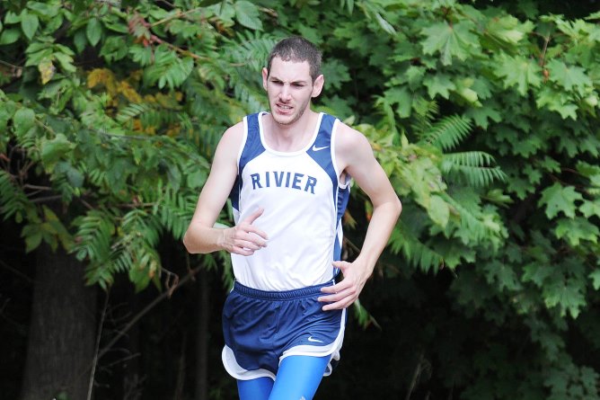 Men's Cross Country runs to 12th place finish at Pop Crowell