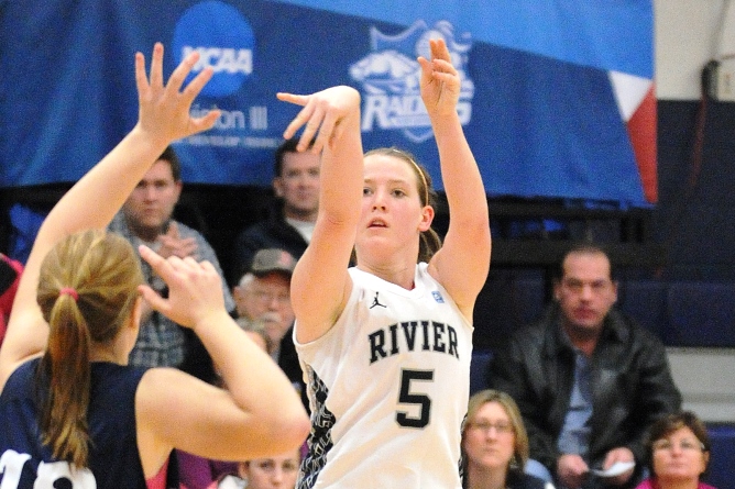 Women's Basketball drops non-conference contest to Endicott, 70-59