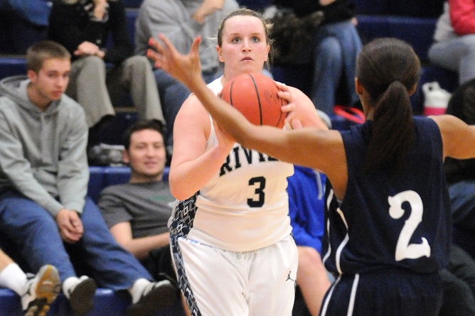 Women's Basketball falls at Emmanuel, moves to 3rd in the GNAC