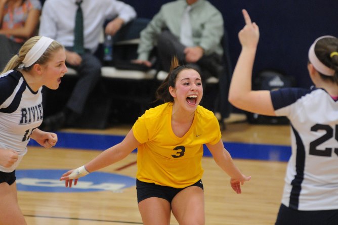 Women's Volleyball downs Simmons, 3-0; host #2 Emmanuel for GNAC Championship