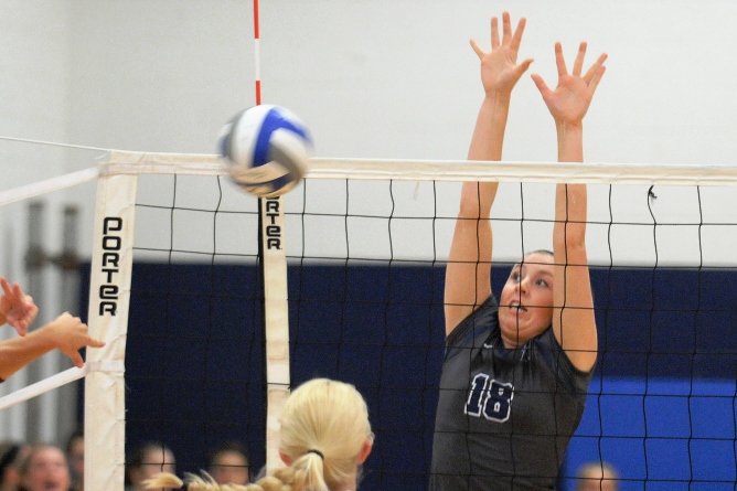 Women's Volleyball now 25-3 with wins over Mount Ida & Simmons