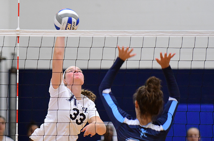 Women's Volleyball: Raiders earn two wins in GNAC Tri-Match at USJ
