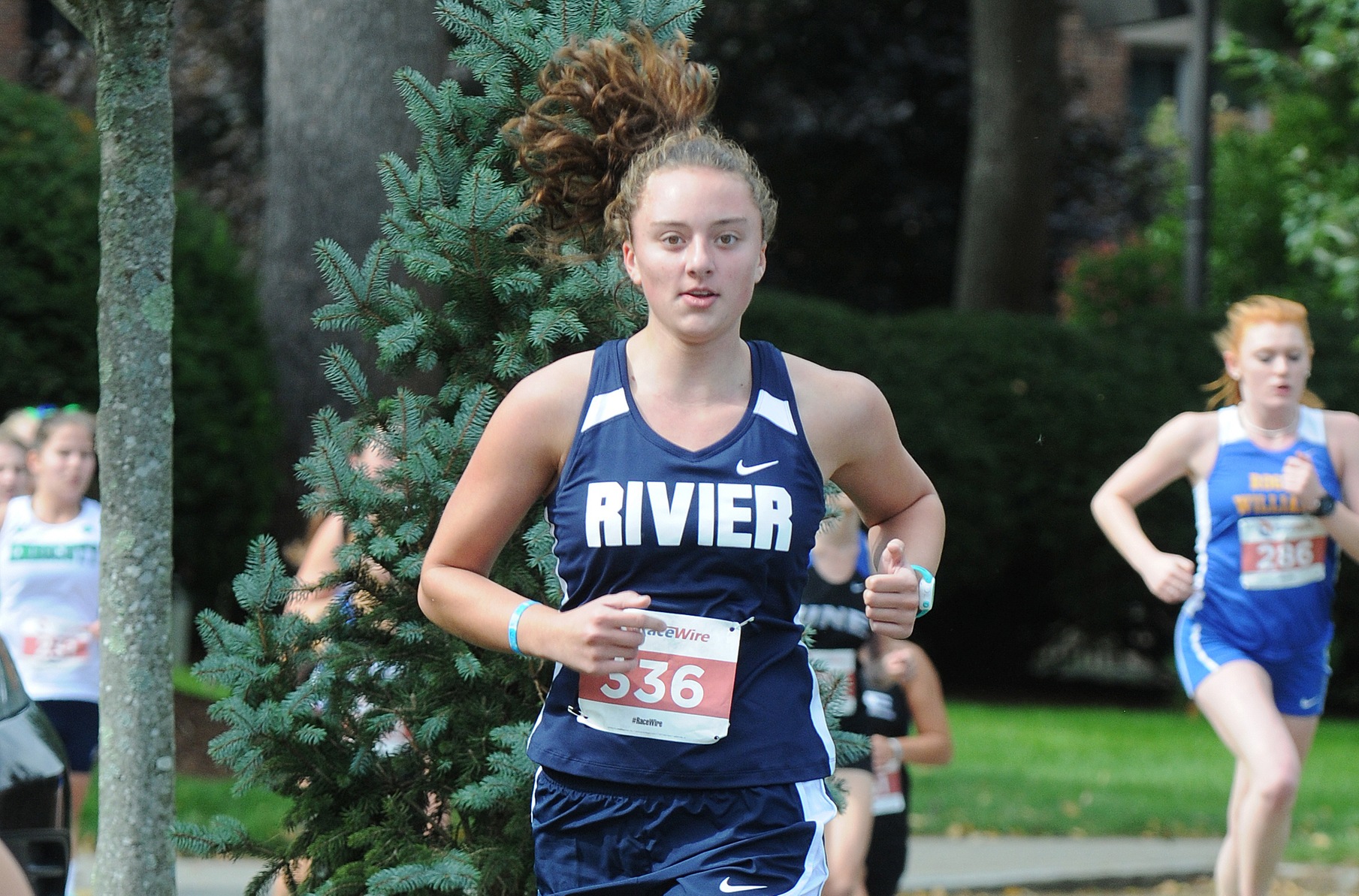Women's Cross Country: Ferentino, Raiders compete at Suffolk Invitational