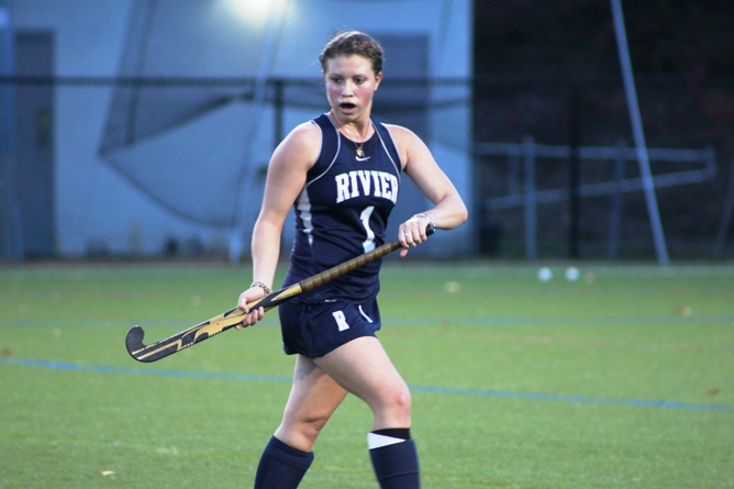 Field Hockey places Nine on the National Academic Squad