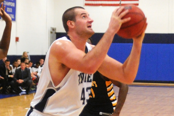 Men's Basketball edged by Lasell College