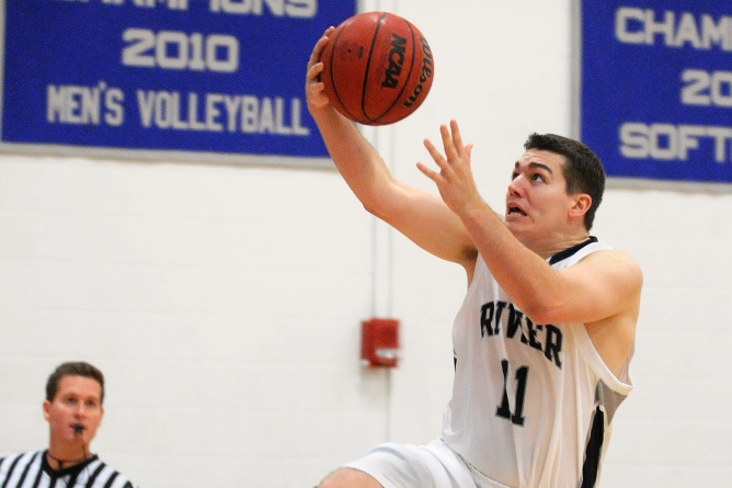 Men's Basketball falls on Senior Day to Norwich, 65-50
