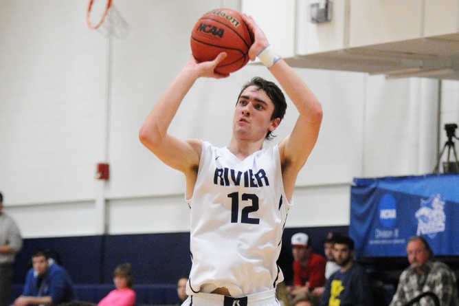 Men's Basketball upended at the buzzer in overtime, fall to Lasell 78-75