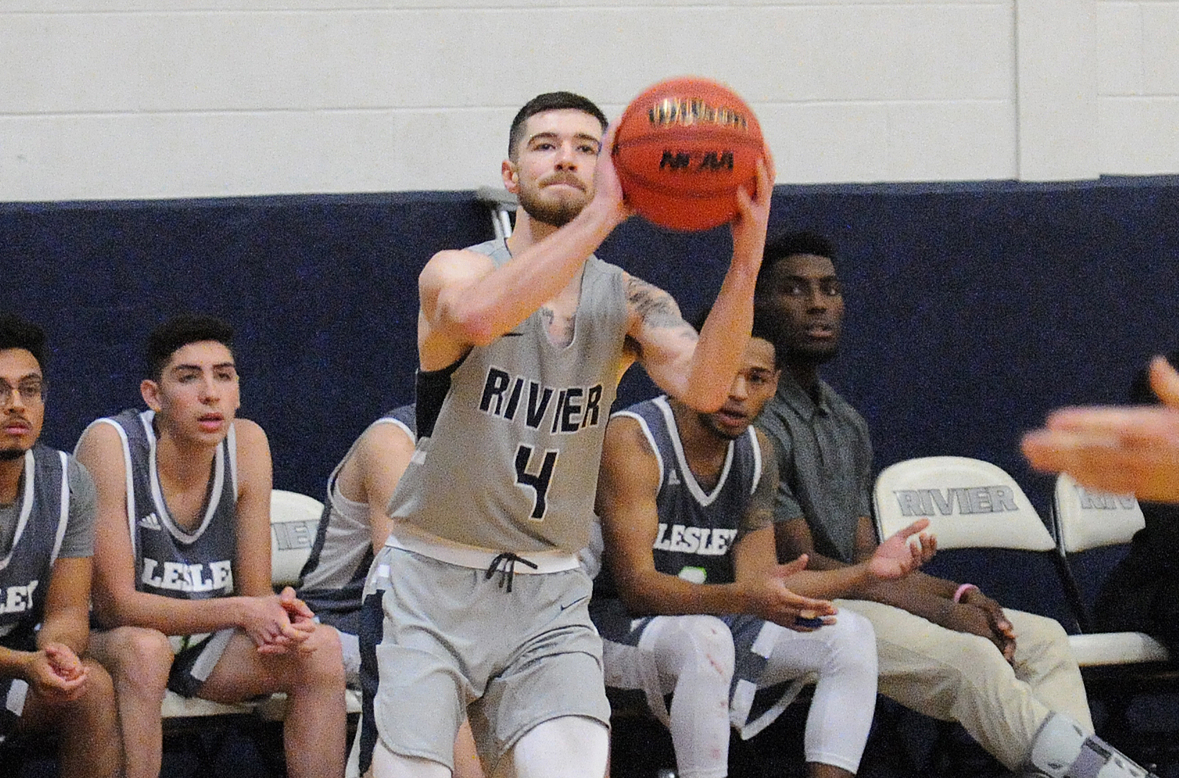 Men's Basketball: Raiders edged by Norwich, 91-83