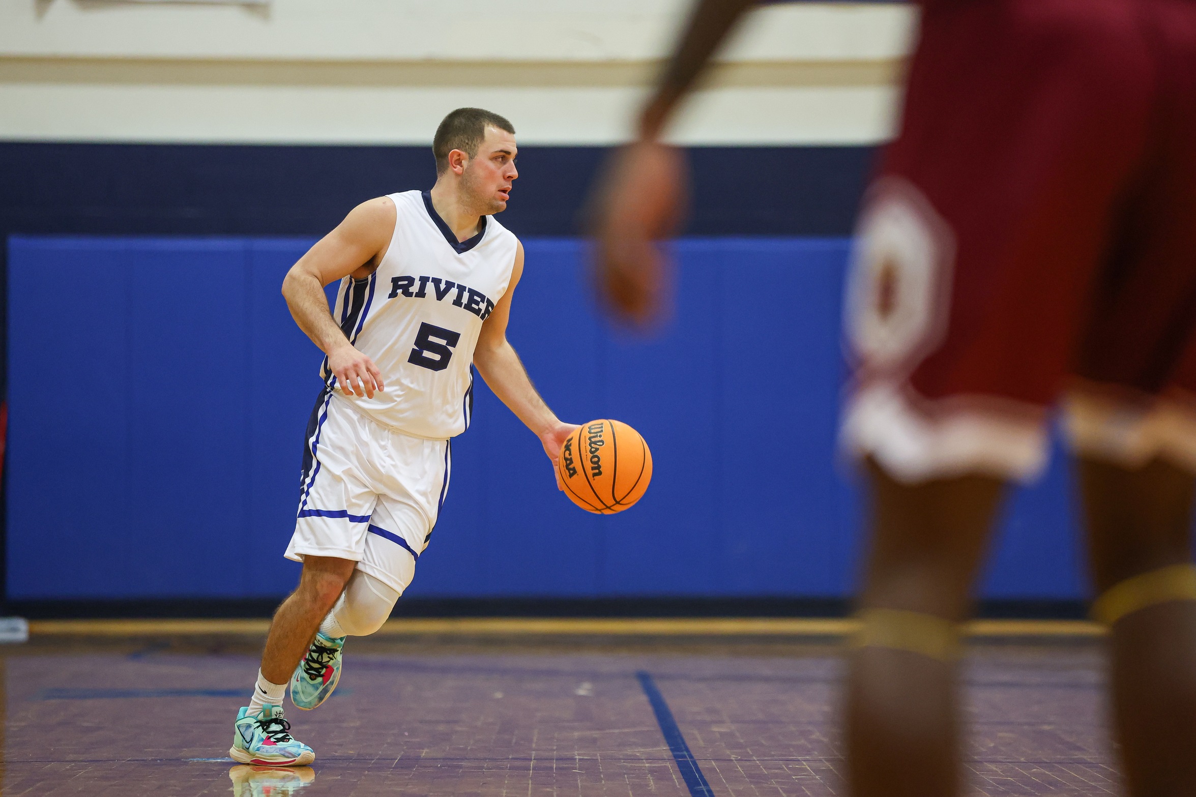 Men’s Basketball Downed by AMCATS