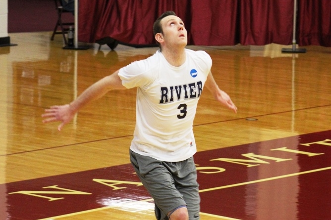 #4 Men's Volleyball cruises to 3-0 win at Mount Ida
