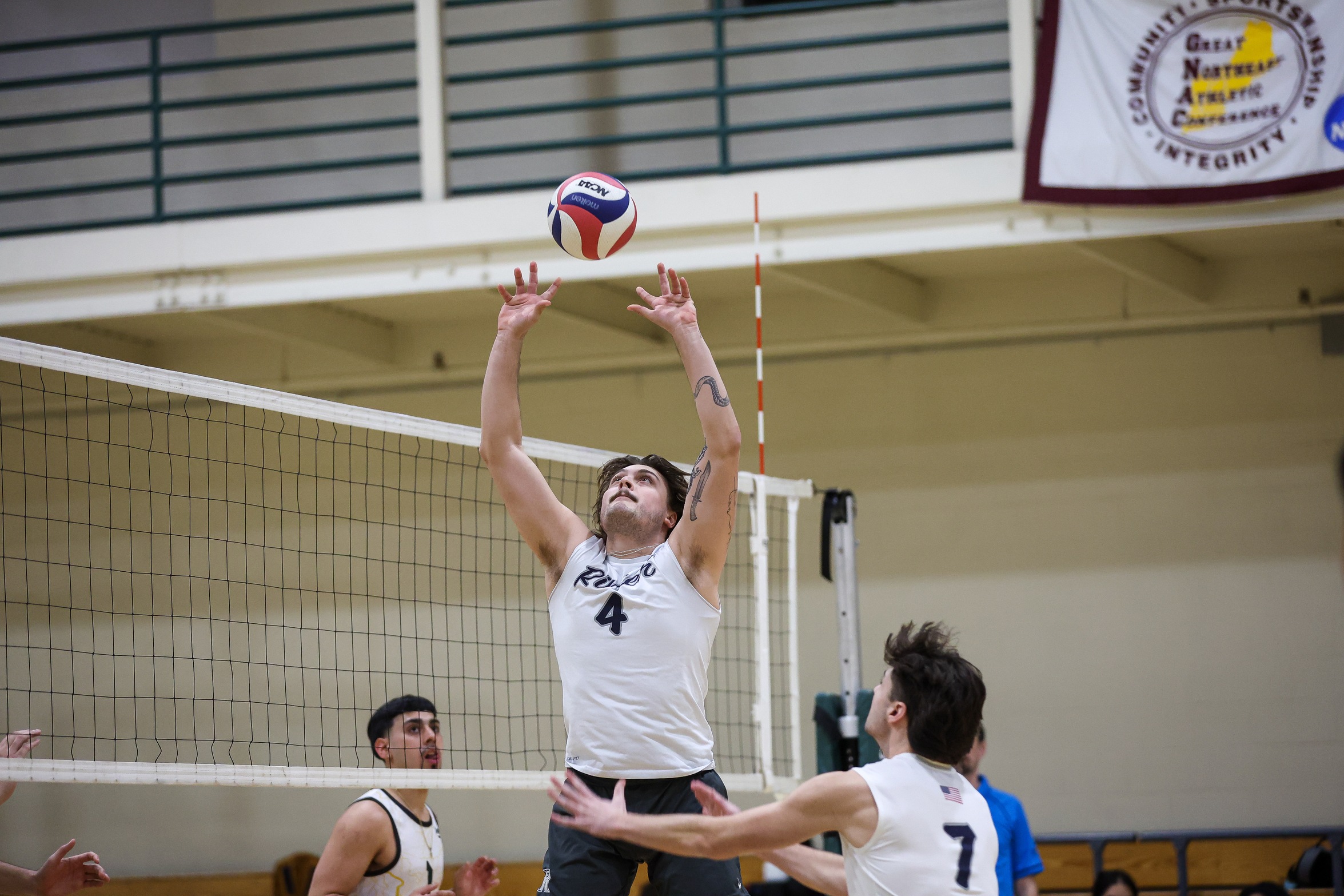 Men’s Volleyball Downs Chargers