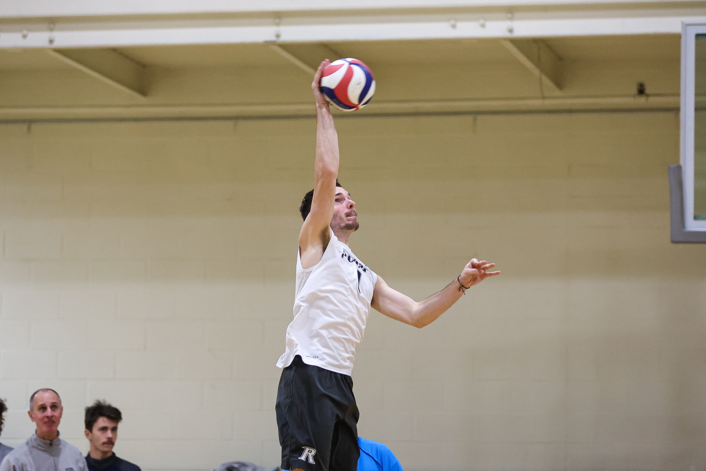 Normandin Leads Men’s Volleyball Past AIC