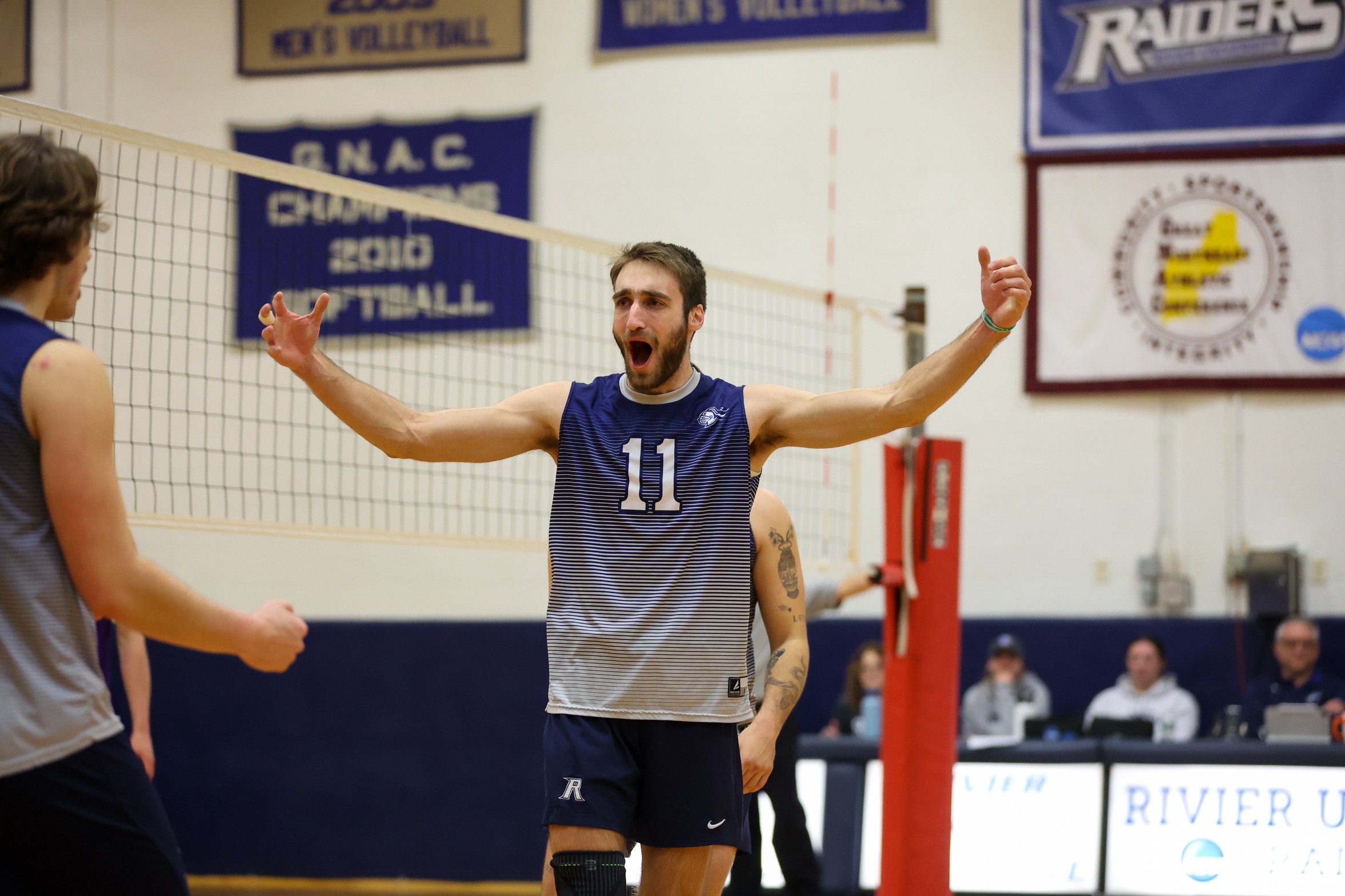 Men’s Volleyball Tops Emerson