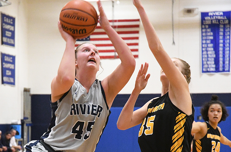 Women's Basketball: Torpey, Raiders fall to Plymouth State