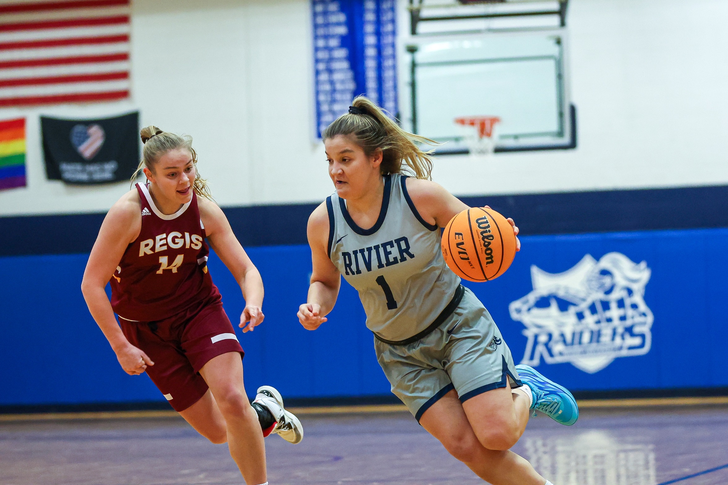 Women’s Basketball Dominates Lasell