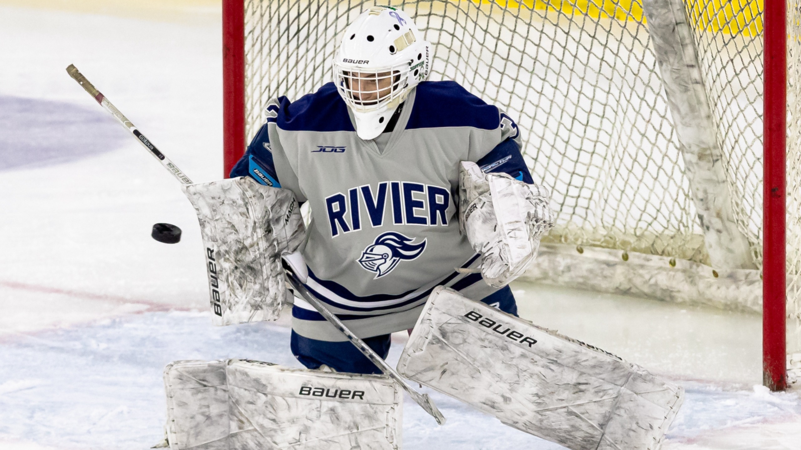 Women’s Ice Hockey Blanks Framingham St., 4-0