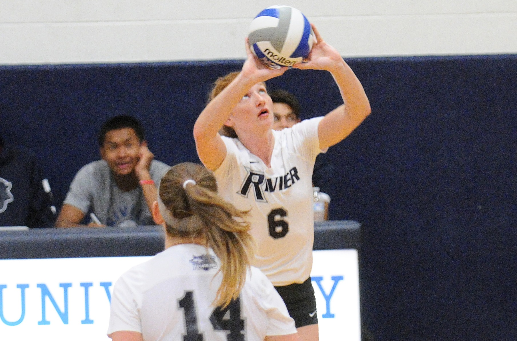 Women's Volleyball: Macken guides Raiders to a pair of 3-0 sweeps