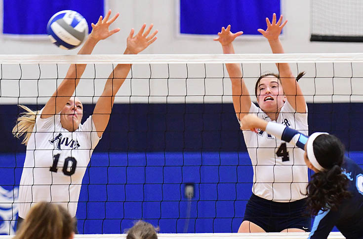 Women's Volleyball: Raiders battle to 3-1 record at Granite State Invitational