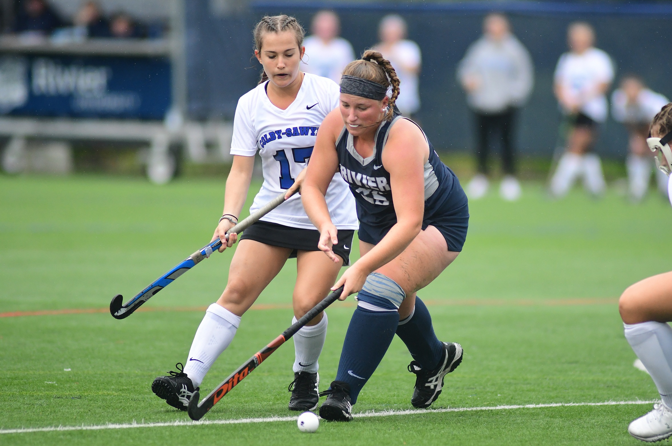 Field Hockey Drops Conference Opener to Lasers