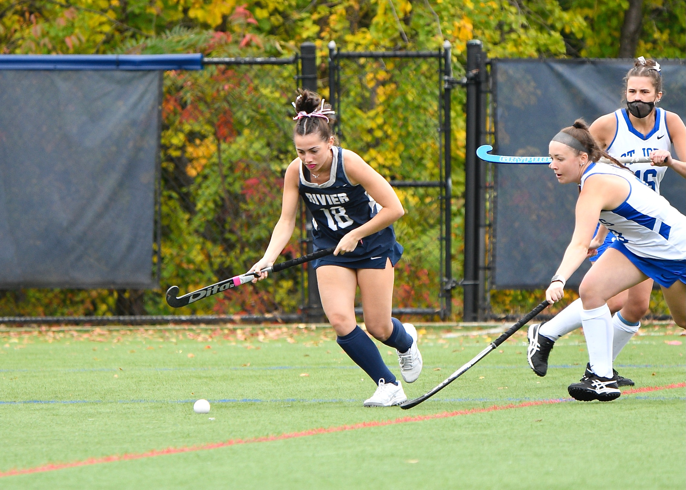 Field Hockey Falls in Conference Action to Simmons