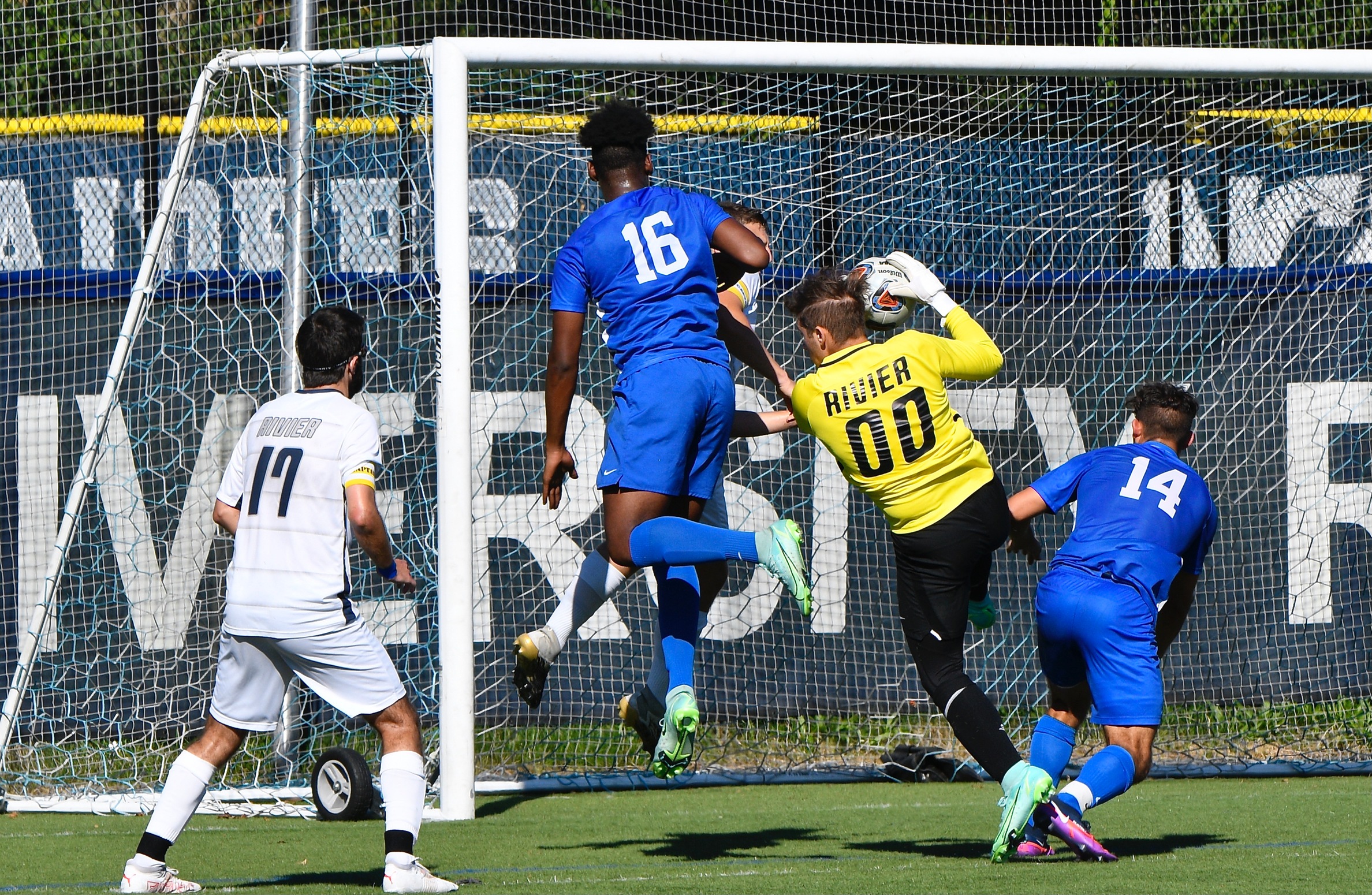 Men’s Soccer Bested by Wildcats