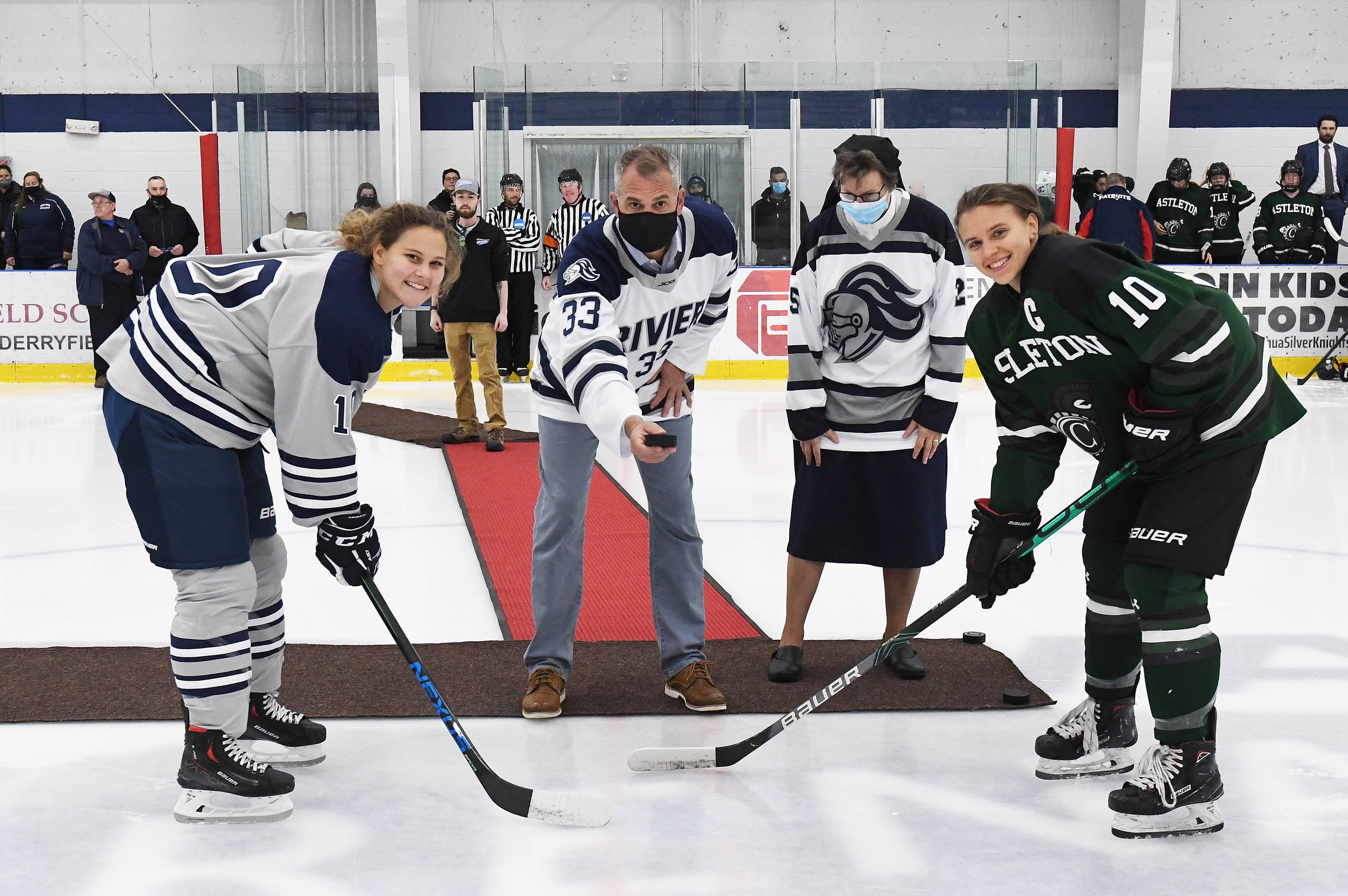 Women’s Hockey Downed in Inaugural Game by Spartans